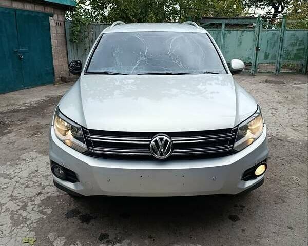 Серый Фольксваген Тигуан, объемом двигателя 1.98 л и пробегом 170 тыс. км за 10500 $, фото 16 на Automoto.ua