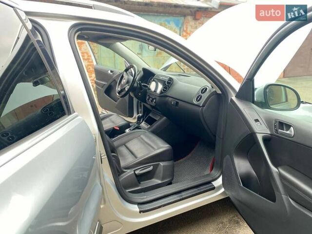 Серый Фольксваген Тигуан, объемом двигателя 1.98 л и пробегом 228 тыс. км за 9000 $, фото 30 на Automoto.ua