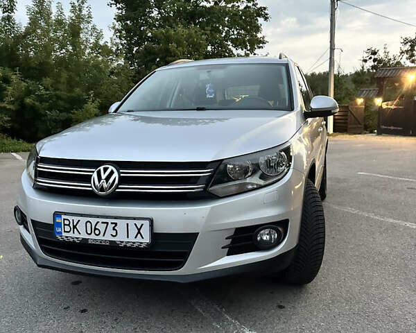 Серый Фольксваген Тигуан, объемом двигателя 1.97 л и пробегом 208 тыс. км за 16500 $, фото 1 на Automoto.ua
