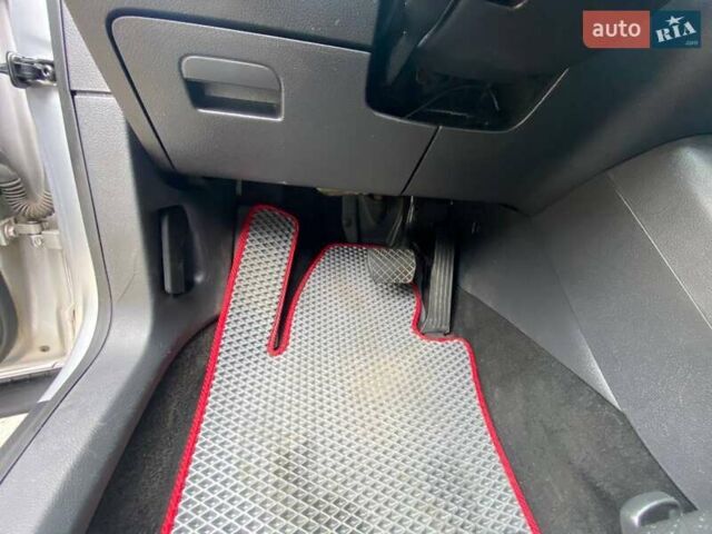 Серый Фольксваген Тигуан, объемом двигателя 1.98 л и пробегом 228 тыс. км за 9000 $, фото 19 на Automoto.ua