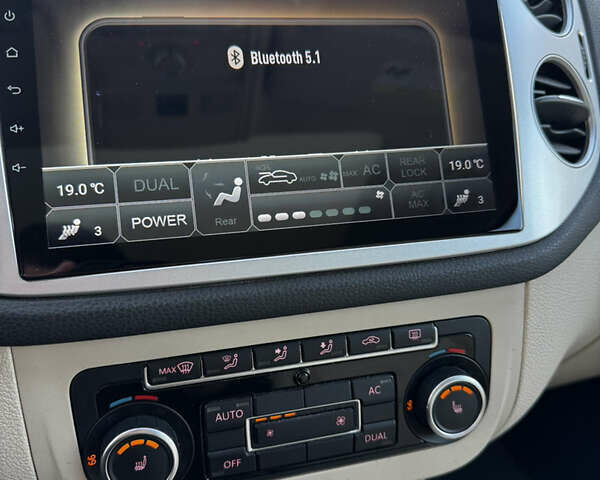 Сірий Фольксваген Тігуан, об'ємом двигуна 1.98 л та пробігом 268 тис. км за 10800 $, фото 21 на Automoto.ua