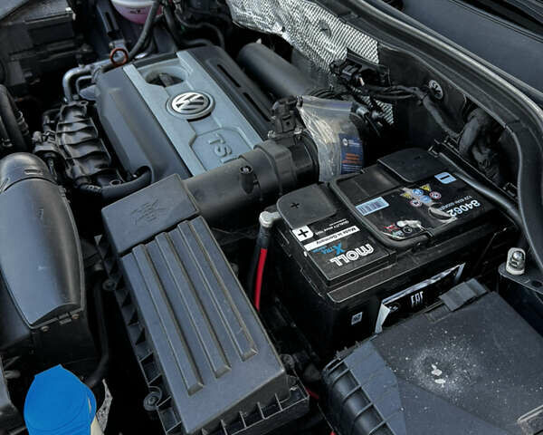 Сірий Фольксваген Тігуан, об'ємом двигуна 1.98 л та пробігом 268 тис. км за 10800 $, фото 33 на Automoto.ua