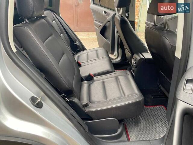 Серый Фольксваген Тигуан, объемом двигателя 1.98 л и пробегом 228 тыс. км за 9000 $, фото 28 на Automoto.ua