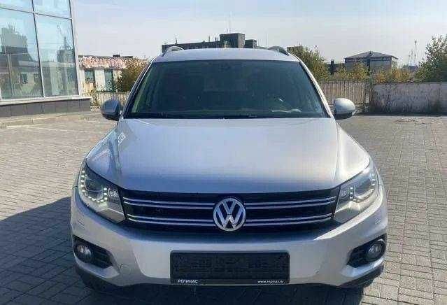 Серый Фольксваген Тигуан, объемом двигателя 0 л и пробегом 89 тыс. км за 9700 $, фото 1 на Automoto.ua