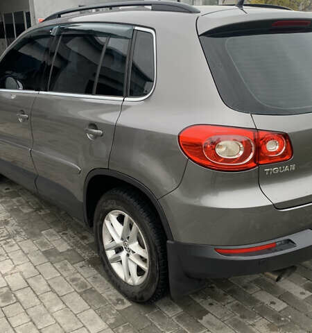 Серый Фольксваген Тигуан, объемом двигателя 1.98 л и пробегом 186 тыс. км за 11999 $, фото 15 на Automoto.ua