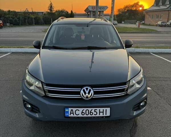 Серый Фольксваген Тигуан, объемом двигателя 1.98 л и пробегом 260 тыс. км за 8300 $, фото 5 на Automoto.ua