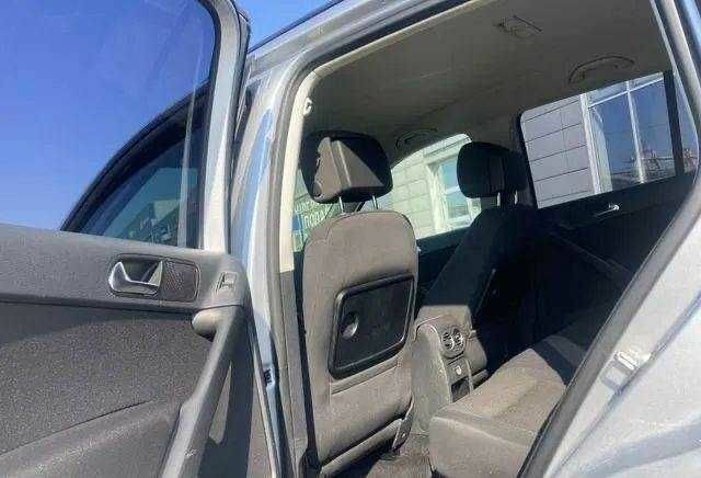 Серый Фольксваген Тигуан, объемом двигателя 0 л и пробегом 89 тыс. км за 9700 $, фото 6 на Automoto.ua