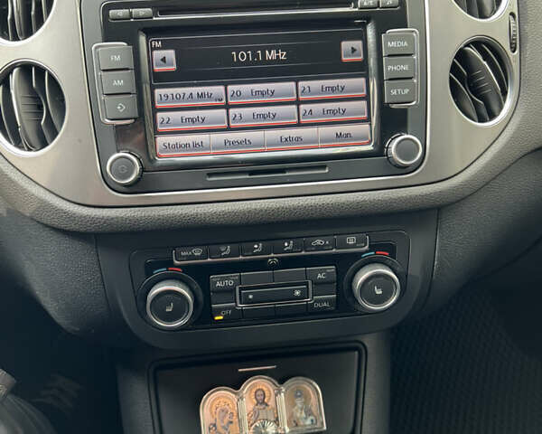 Серый Фольксваген Тигуан, объемом двигателя 2.02 л и пробегом 277 тыс. км за 9300 $, фото 13 на Automoto.ua