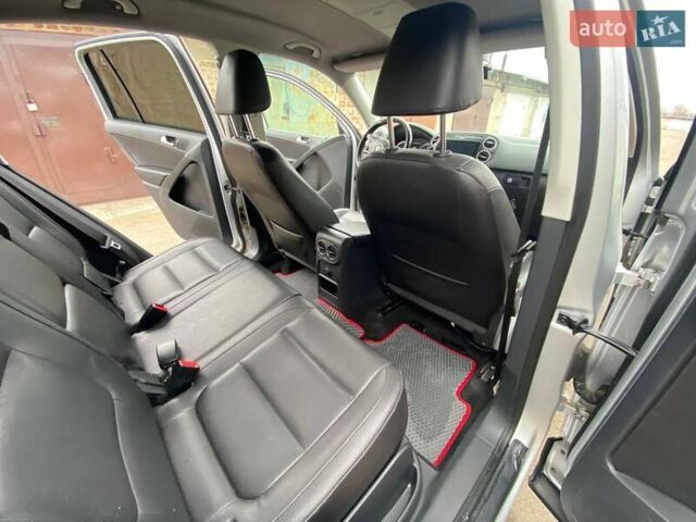 Серый Фольксваген Тигуан, объемом двигателя 1.98 л и пробегом 228 тыс. км за 9000 $, фото 25 на Automoto.ua