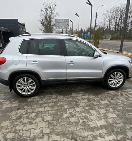 Серый Фольксваген Тигуан, объемом двигателя 1.98 л и пробегом 260 тыс. км за 11500 $, фото 3 на Automoto.ua