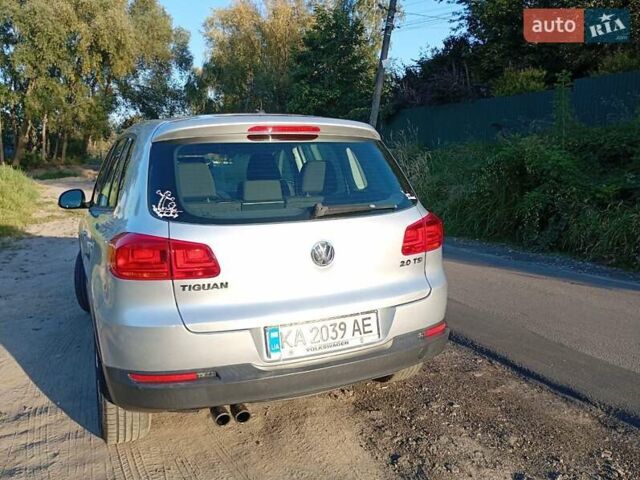 Серый Фольксваген Тигуан, объемом двигателя 1.98 л и пробегом 242 тыс. км за 9300 $, фото 5 на Automoto.ua