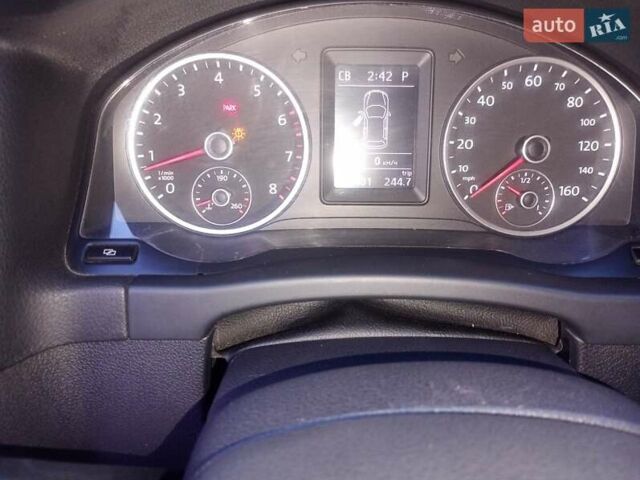Серый Фольксваген Тигуан, объемом двигателя 2.04 л и пробегом 218 тыс. км за 10600 $, фото 9 на Automoto.ua