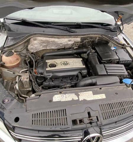 Серый Фольксваген Тигуан, объемом двигателя 1.98 л и пробегом 260 тыс. км за 11500 $, фото 25 на Automoto.ua