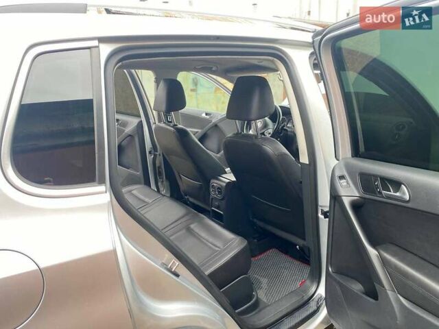 Серый Фольксваген Тигуан, объемом двигателя 1.98 л и пробегом 228 тыс. км за 9000 $, фото 31 на Automoto.ua