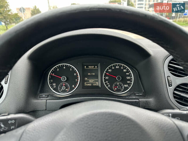 Серый Фольксваген Тигуан, объемом двигателя 2 л и пробегом 272 тыс. км за 8399 $, фото 16 на Automoto.ua