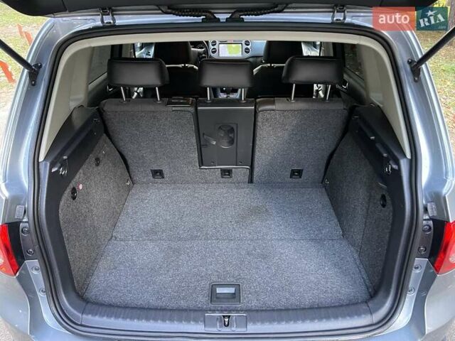 Серый Фольксваген Тигуан, объемом двигателя 2 л и пробегом 180 тыс. км за 11999 $, фото 11 на Automoto.ua