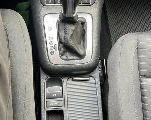 Серый Фольксваген Тигуан, объемом двигателя 2.02 л и пробегом 277 тыс. км за 9300 $, фото 11 на Automoto.ua