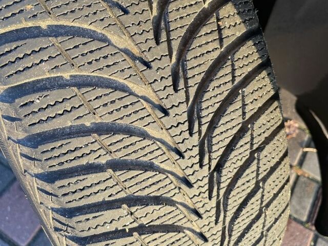 Серый Фольксваген Тигуан, объемом двигателя 2 л и пробегом 183 тыс. км за 10700 $, фото 22 на Automoto.ua