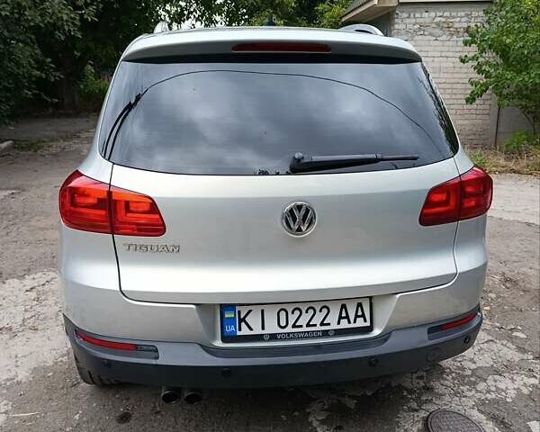 Серый Фольксваген Тигуан, объемом двигателя 1.98 л и пробегом 170 тыс. км за 10500 $, фото 8 на Automoto.ua