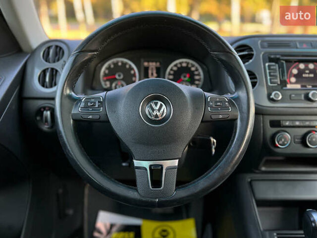 Серый Фольксваген Тигуан, объемом двигателя 2 л и пробегом 195 тыс. км за 10800 $, фото 20 на Automoto.ua