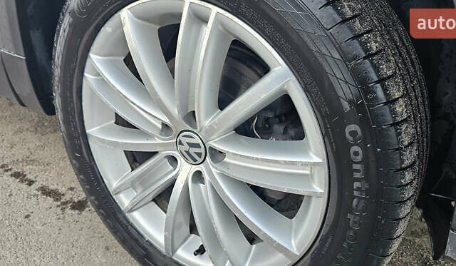 Серый Фольксваген Тигуан, объемом двигателя 2 л и пробегом 260 тыс. км за 13450 $, фото 26 на Automoto.ua