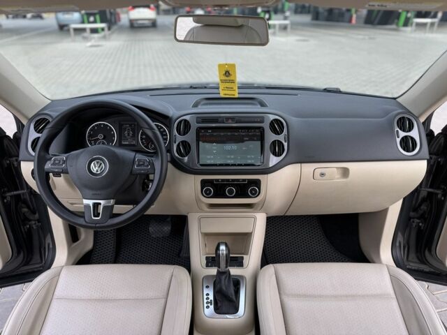 Сірий Фольксваген Тігуан, об'ємом двигуна 2 л та пробігом 184 тис. км за 11500 $, фото 17 на Automoto.ua