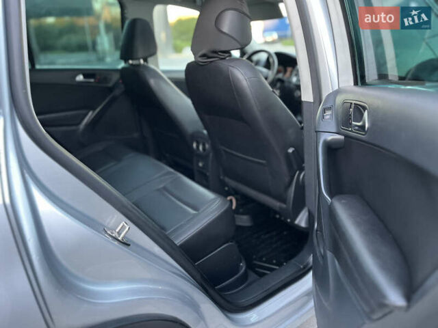 Сірий Фольксваген Тігуан, об'ємом двигуна 1.97 л та пробігом 251 тис. км за 9999 $, фото 16 на Automoto.ua