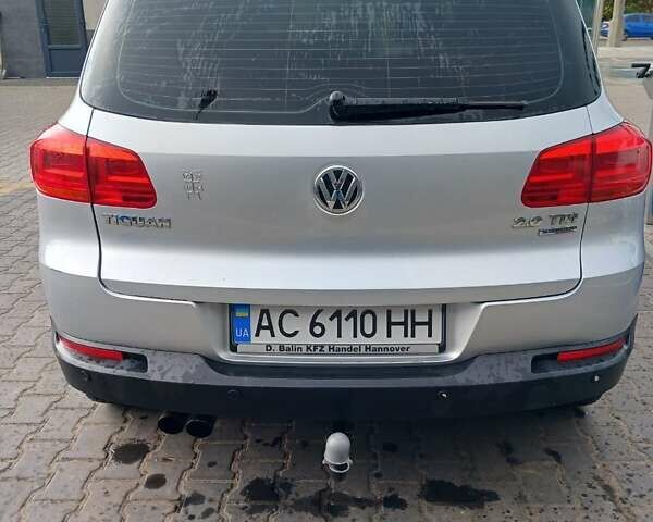 Серый Фольксваген Тигуан, объемом двигателя 1.97 л и пробегом 300 тыс. км за 13700 $, фото 3 на Automoto.ua