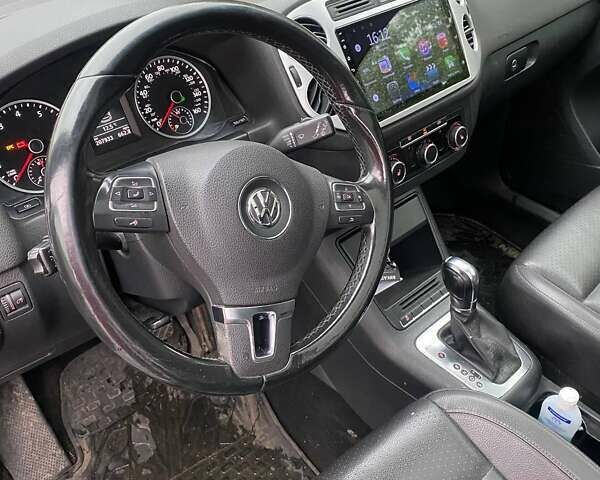 Сірий Фольксваген Тігуан, об'ємом двигуна 1.98 л та пробігом 207 тис. км за 12000 $, фото 6 на Automoto.ua