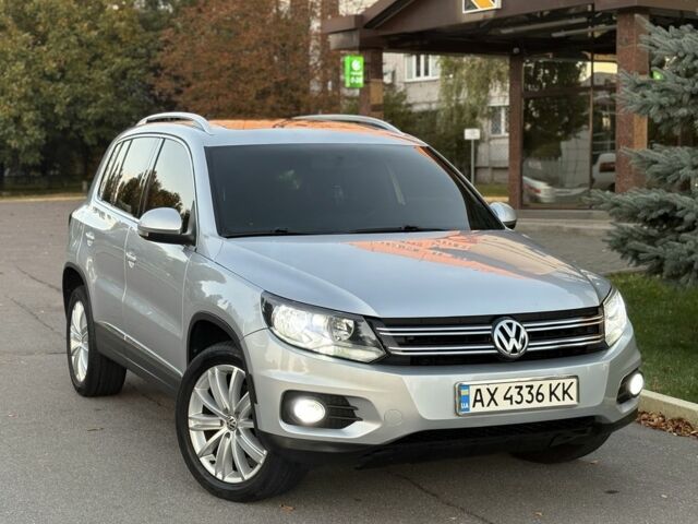 Фольксваген Тігуан 2012 у Кременчуге на Automoto.ua Сірий Фольксваген Тігуан, об'ємом двигуна 2 л та пробігом 250 тис. км за 11777 $, фото 1 на Automoto.ua
