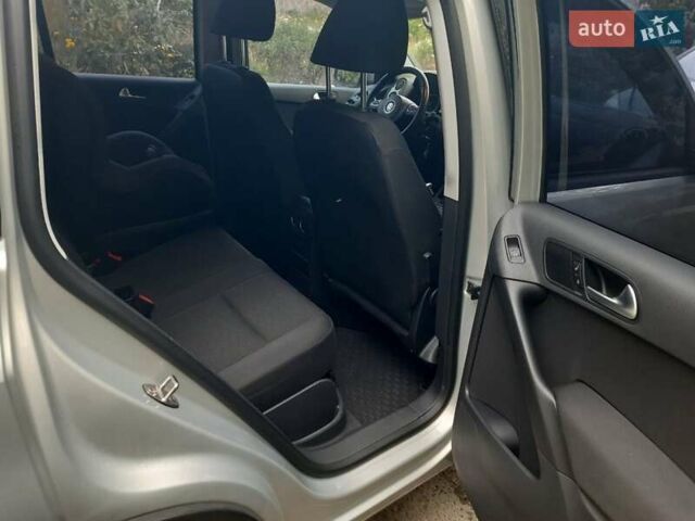 Сірий Фольксваген Тігуан, об'ємом двигуна 1.98 л та пробігом 175 тис. км за 15500 $, фото 5 на Automoto.ua