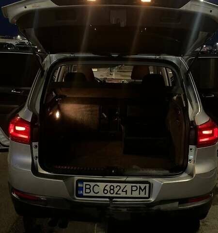 Сірий Фольксваген Тігуан, об'ємом двигуна 1.98 л та пробігом 211 тис. км за 12000 $, фото 9 на Automoto.ua