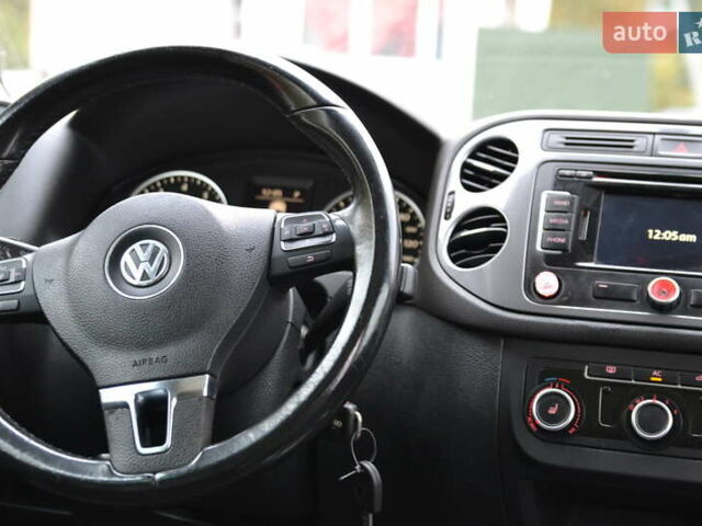 Серый Фольксваген Тигуан, объемом двигателя 1.98 л и пробегом 165 тыс. км за 10500 $, фото 21 на Automoto.ua