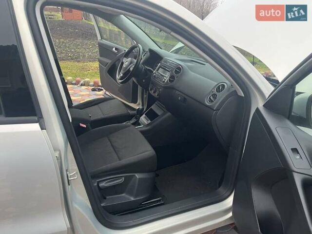 Сірий Фольксваген Тігуан, об'ємом двигуна 2 л та пробігом 255 тис. км за 9600 $, фото 6 на Automoto.ua