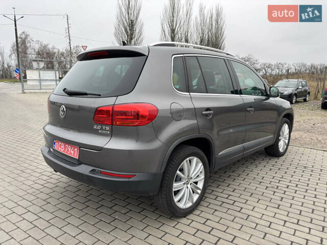 Серый Фольксваген Тигуан, объемом двигателя 1.98 л и пробегом 239 тыс. км за 11000 $, фото 3 на Automoto.ua