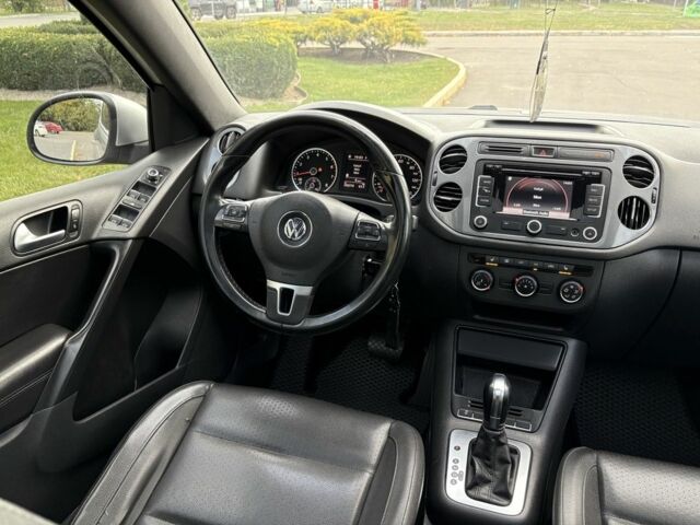 Фольксваген Тігуан 2012 у Кременчуге на Automoto.ua Сірий Фольксваген Тігуан, об'ємом двигуна 2 л та пробігом 250 тис. км за 11777 $, фото 20 на Automoto.ua