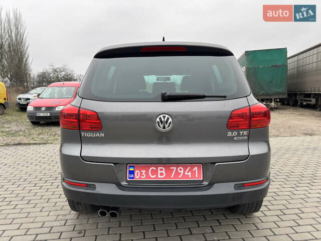 Серый Фольксваген Тигуан, объемом двигателя 1.98 л и пробегом 239 тыс. км за 11000 $, фото 4 на Automoto.ua