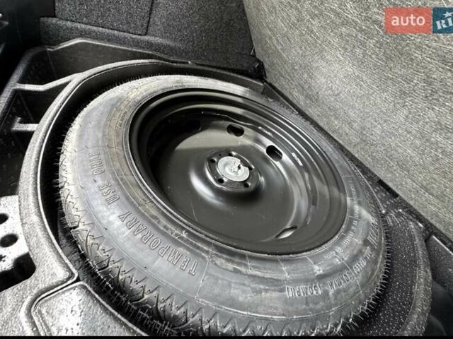 Сірий Фольксваген Тігуан, об'ємом двигуна 1.98 л та пробігом 243 тис. км за 10000 $, фото 2 на Automoto.ua