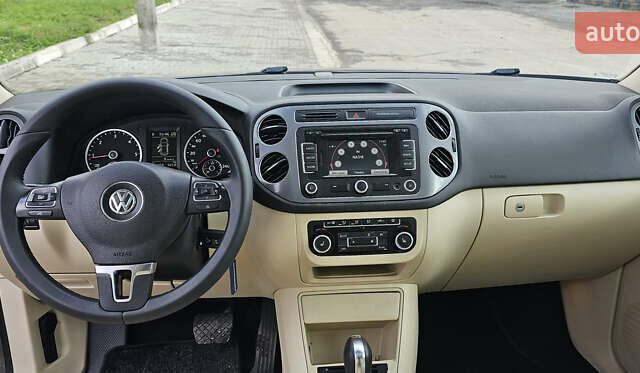 Серый Фольксваген Тигуан, объемом двигателя 2 л и пробегом 260 тыс. км за 13450 $, фото 36 на Automoto.ua