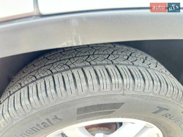 Сірий Фольксваген Тігуан, об'ємом двигуна 1.98 л та пробігом 132 тис. км за 11500 $, фото 10 на Automoto.ua