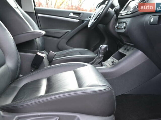 Сірий Фольксваген Тігуан, об'ємом двигуна 1.98 л та пробігом 310 тис. км за 10999 $, фото 21 на Automoto.ua