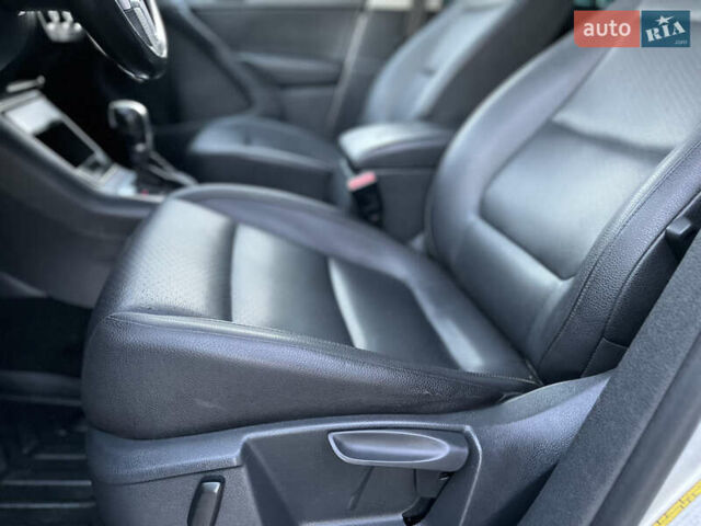 Сірий Фольксваген Тігуан, об'ємом двигуна 1.97 л та пробігом 251 тис. км за 9999 $, фото 19 на Automoto.ua