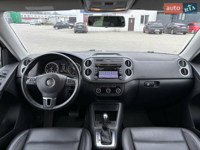 Серый Фольксваген Тигуан, объемом двигателя 1.98 л и пробегом 239 тыс. км за 11000 $, фото 9 на Automoto.ua
