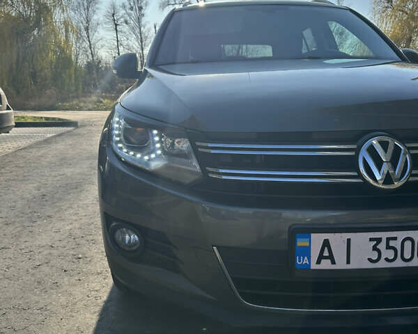 Серый Фольксваген Тигуан, объемом двигателя 1.97 л и пробегом 240 тыс. км за 15600 $, фото 7 на Automoto.ua