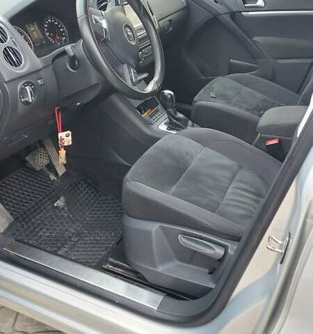 Серый Фольксваген Тигуан, объемом двигателя 1.98 л и пробегом 139 тыс. км за 14400 $, фото 8 на Automoto.ua