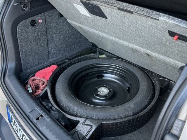 Сірий Фольксваген Тігуан, об'ємом двигуна 2 л та пробігом 245 тис. км за 17666 $, фото 7 на Automoto.ua