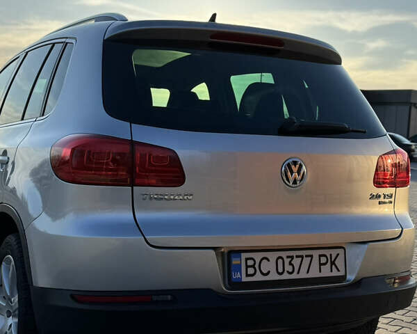 Серый Фольксваген Тигуан, объемом двигателя 2 л и пробегом 125 тыс. км за 14800 $, фото 11 на Automoto.ua
