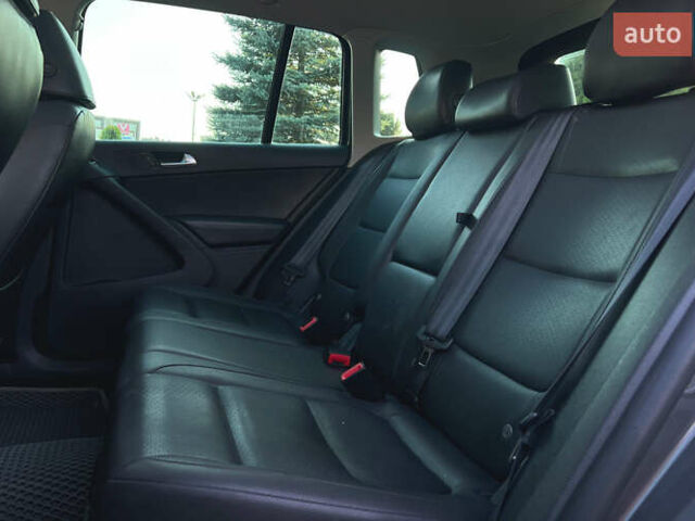 Серый Фольксваген Тигуан, объемом двигателя 2 л и пробегом 195 тыс. км за 10800 $, фото 14 на Automoto.ua