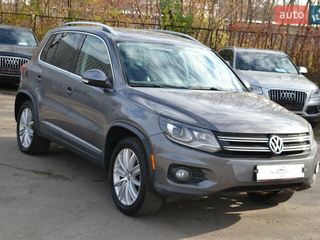Сірий Фольксваген Тігуан, об'ємом двигуна 1.98 л та пробігом 310 тис. км за 10999 $, фото 3 на Automoto.ua