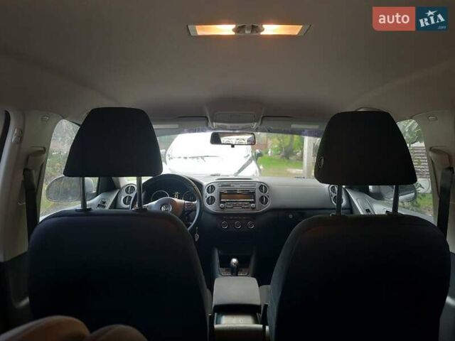 Сірий Фольксваген Тігуан, об'ємом двигуна 1.98 л та пробігом 175 тис. км за 15500 $, фото 7 на Automoto.ua